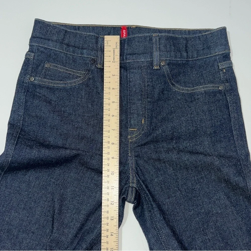 Spanx Straight Leg Woman's Denim Pants Raw Indigo Pull On Sz‎ Medium